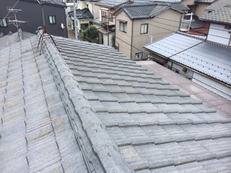 新潟市東区での大屋根雨漏れ修繕工事