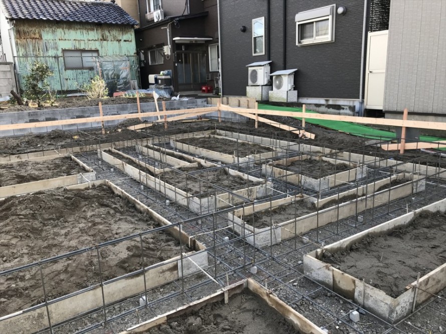 新潟市東区長者町にて基礎施工始まりました。