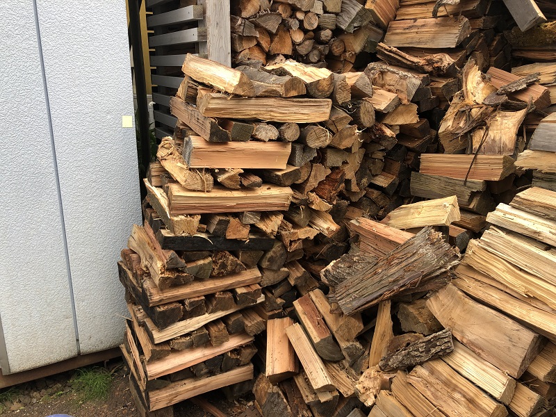 新しい薪の積み方