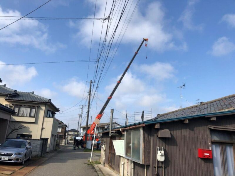 西区大野町　建方　クレーン車