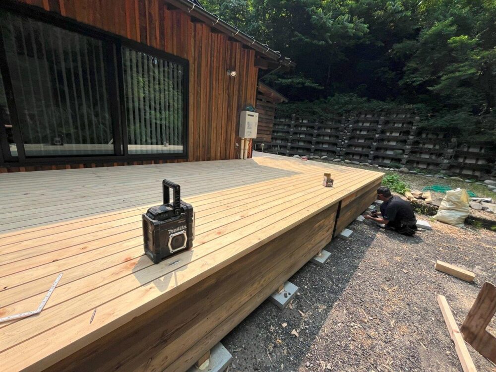 阿賀町　五十島　ゲストハウス　ウッドデッキ