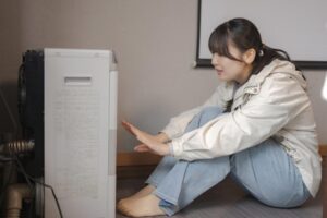 ストーブ　室内　冬　ルームヒーター
