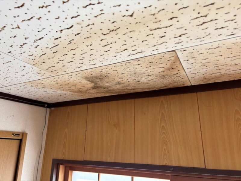 新潟市　西区　内野山手　雨漏れ　天井張り替え　