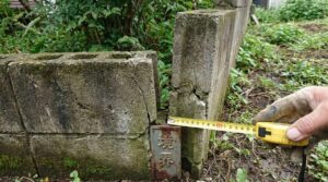 うちの敷地境界杭がない。実家を売る、直すときに必ず直面する土地の境界トラブルの防ぎ方