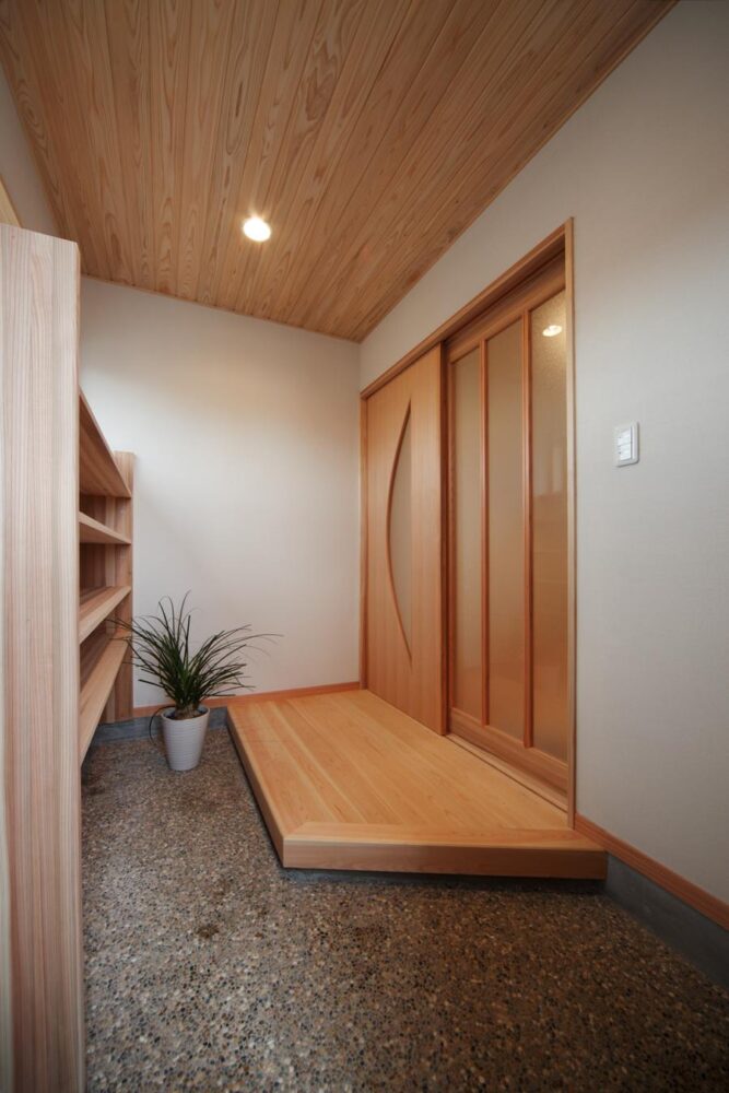 住まいをもっと自分らしく。造作建具がおすすめな理由と取り入れるメリット